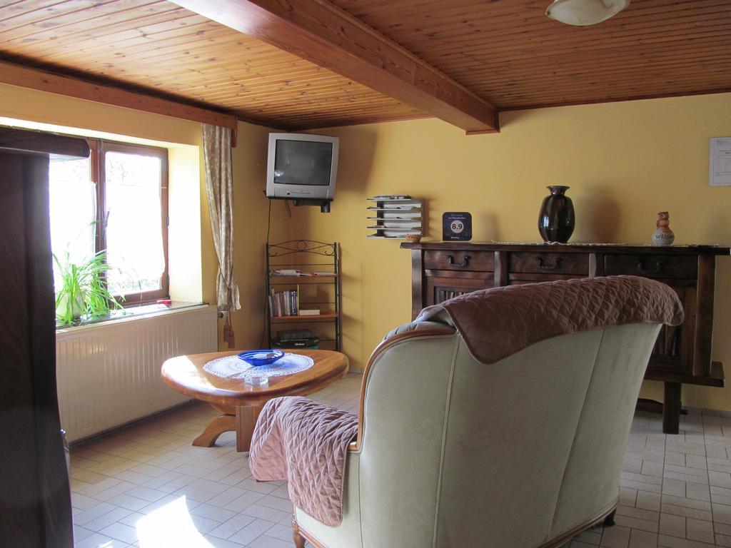 Les Chevrefeuilles Villa Walcourt Bagian luar foto